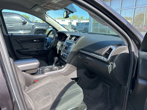 Used 2016 GMC Acadia SLE image 17