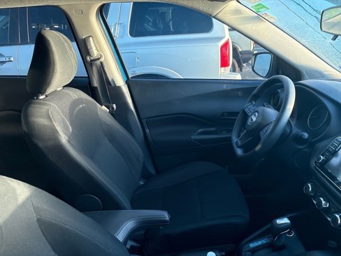 Used 2024 Nissan Kicks S image 3