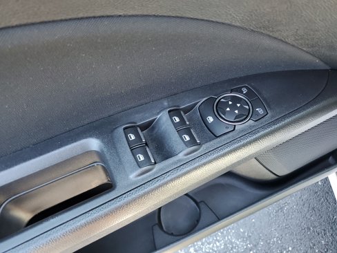 Used 2020 Ford Fusion SE image 16