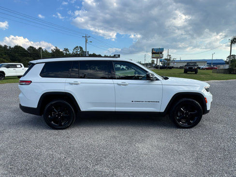Used 2021 Jeep Grand Cherokee L Laredo image 4