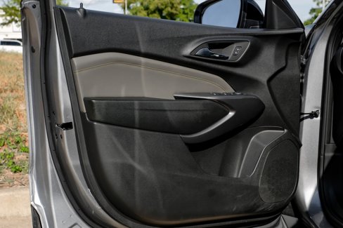 Used 2024 Chevrolet Trax ACTIV w/ Sunroof Package image 41