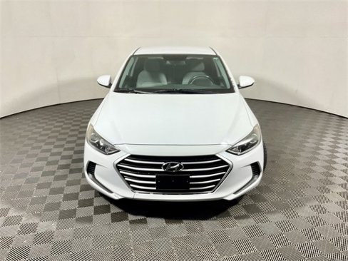 Used 2017 Hyundai Elantra SE image 3