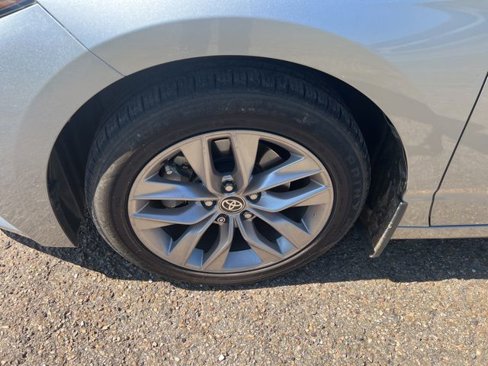Used 2021 Toyota Avalon XLE w/ Carpet Mat Package (TMS) image 3