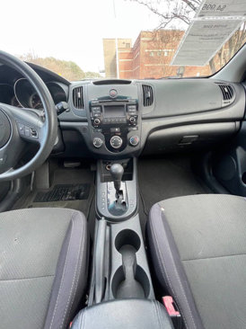 Used 2010 Kia Forte Koup EX image 21