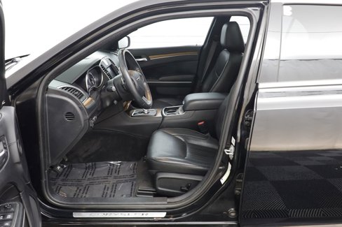 Used 2018 Chrysler 300 C w/ Sun, Sound & Nav Package image 38