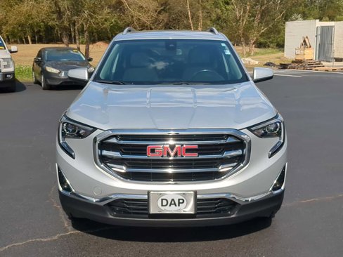 Used 2020 GMC Terrain SLT w/ Preferred Package image 3