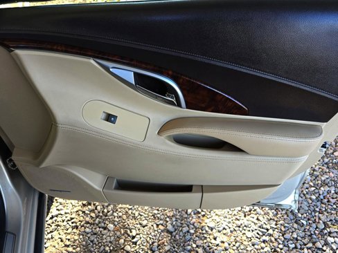 Used 2010 Buick LaCrosse CXS w/ Touring Package image 24