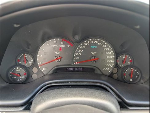 Used 2000 Chevrolet Corvette Convertible w/ Memory Pkg image 12