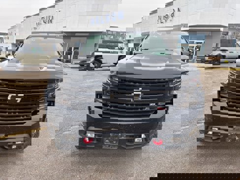 Used 2019 Chevrolet Silverado 1500 LT Trail Boss image 2