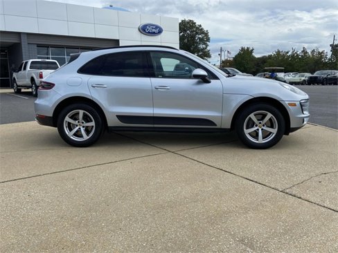 Used 2018 Porsche Macan image 2