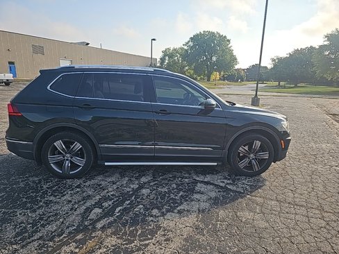 Used 2019 Volkswagen Tiguan SEL Premium image 6