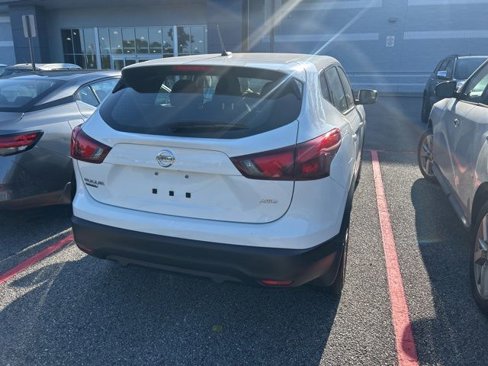 Used 2018 Nissan Rogue Sport S w/ S Appearance Package image 14