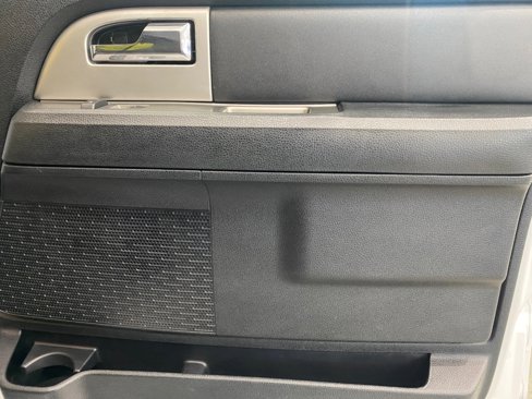 Used 2017 Ford Expedition XLT image 25