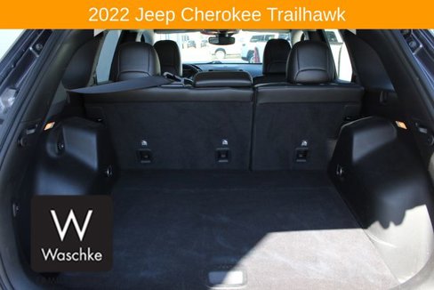 Used 2022 Jeep Cherokee Trailhawk w/ Comfort/Convenience Group image 17