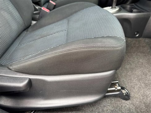 Used 2016 Nissan Versa Note SV image 11