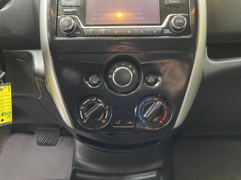 Used 2016 Nissan Versa Note SV image 39