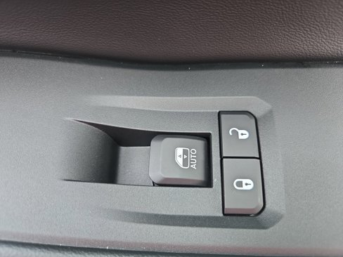New 2025 Jeep Grand Cherokee L Altitude image 72