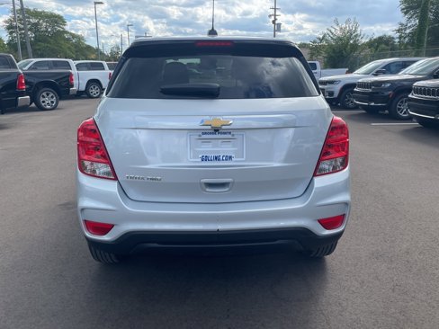 Used 2022 Chevrolet Trax LS w/ Tint and Cruise Package image 5