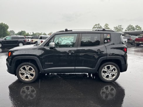 Used 2015 Jeep Renegade Limited w/ Advanced Technology Group image 2