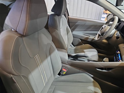 New 2025 Hyundai Elantra Sport image 10