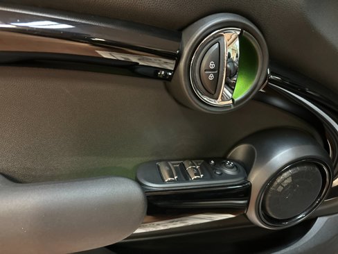 Used 2016 MINI Cooper S image 11