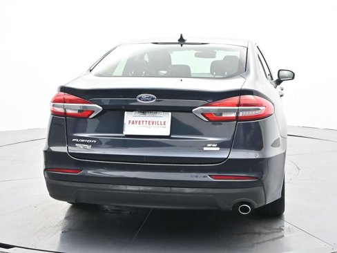 Used 2020 Ford Fusion SE image 7