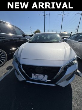 Used 2022 Nissan Sentra SV image 2