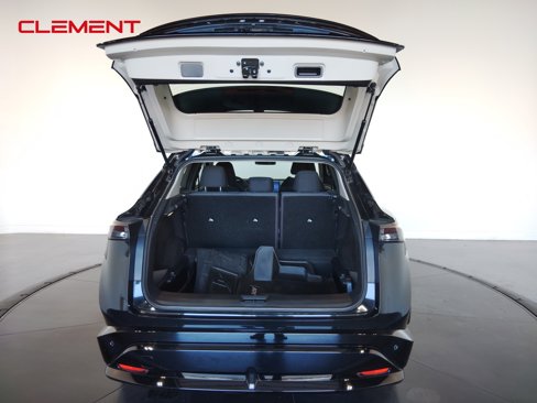 Used 2023 Nissan Ariya FWD image 9