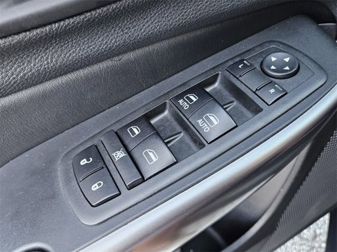 Used 2019 Jeep Cherokee Latitude Plus w/ Cold Weather Group image 42