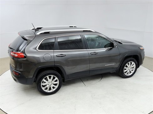 Used 2016 Jeep Cherokee Limited w/ Luxury Group image 19