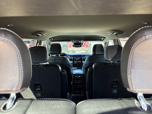 Used 2022 Jeep Grand Cherokee L Laredo image 50