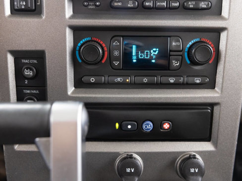 Used 2003 HUMMER H2 w/ Preferred Equipment Group image 34