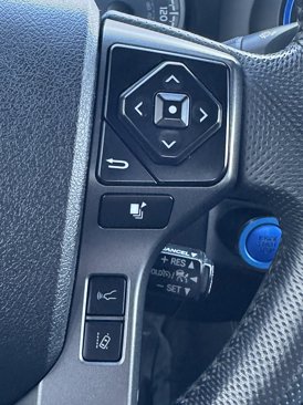 Used 2020 Toyota Tacoma TRD Off-Road image 43