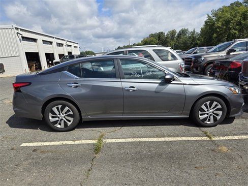 Used 2021 Nissan Altima 2.5 S image 2