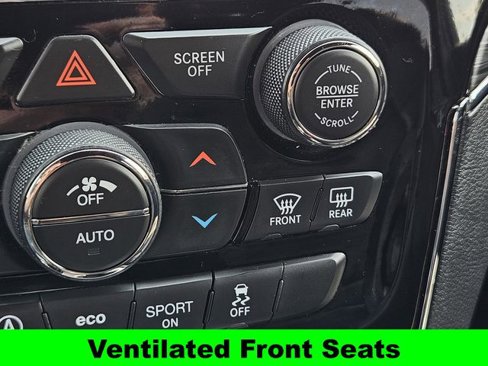 Used 2019 Jeep Grand Cherokee Limited w/ Luxury Group II image 24