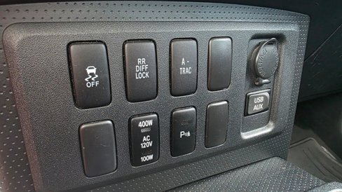 Used 2013 Toyota FJ Cruiser 4WD image 36