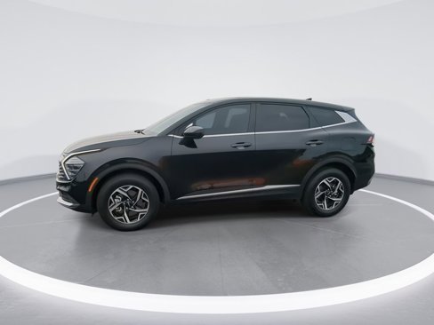 Used 2024 Kia Sportage LX image 4