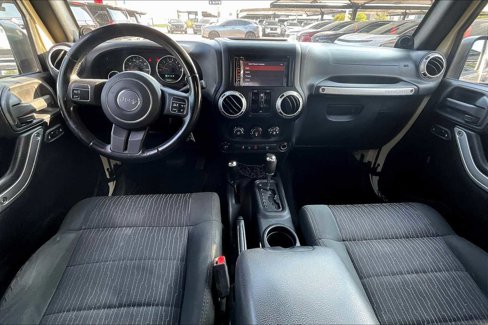 Used 2011 Jeep Wrangler Unlimited Rubicon image 14