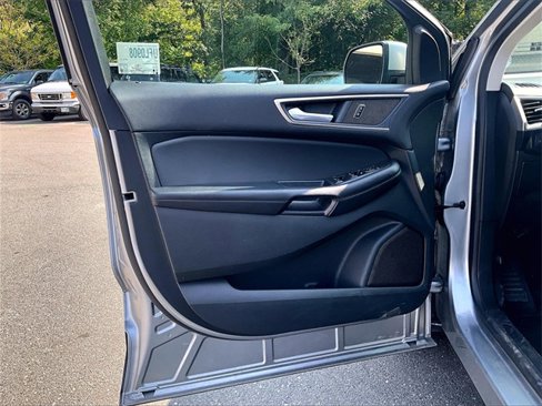 Used 2022 Ford Edge SEL image 18