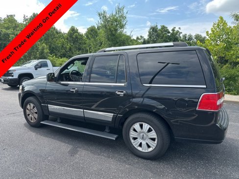 Used 2014 Lincoln Navigator 4WD image 4