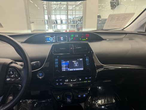 Used 2019 Toyota Prius image 28