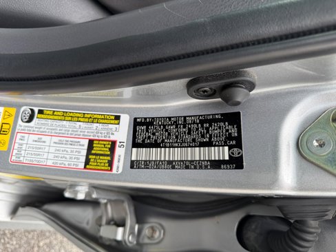 Used 2018 Toyota Camry LE image 39