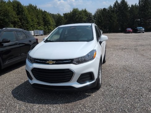 Certified 2022 Chevrolet Trax LS w/ Tint and Cruise Package image 2