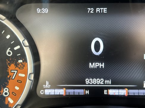 Used 2017 Jeep Renegade Trailhawk image 2