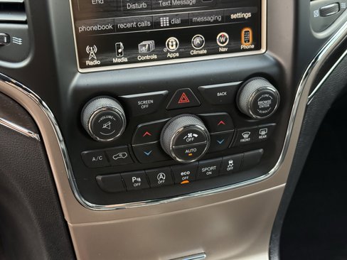 Used 2017 Jeep Grand Cherokee Limited image 22