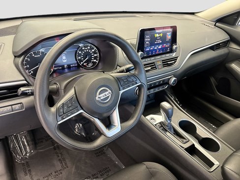 Used 2022 Nissan Altima 2.5 SV image 5
