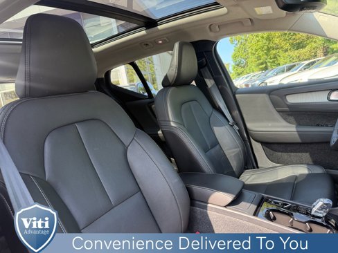 Certified 2024 Volvo XC40 B5 Plus w/ Protection Package Premier image 31