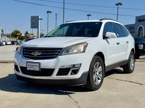 Used 2016 Chevrolet Traverse LT image 2