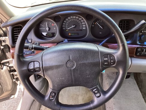 Used 2004 Buick Le Sabre Custom image 15