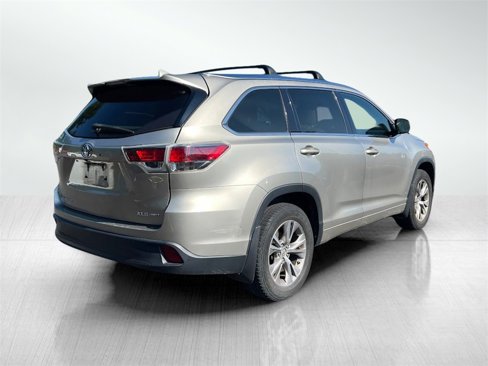 Used 2015 Toyota Highlander XLE image 8